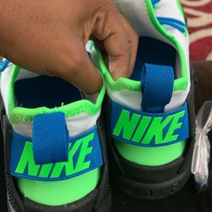 Nike Huaraches Size 8